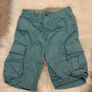 GAP boys cargo shorts size 6